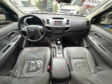 TOYOTA Hilux Caminhonete 2.7 16V 4P SRV FLEX 4X4  CABINE DUPLA AUTOMTICO, Foto 8