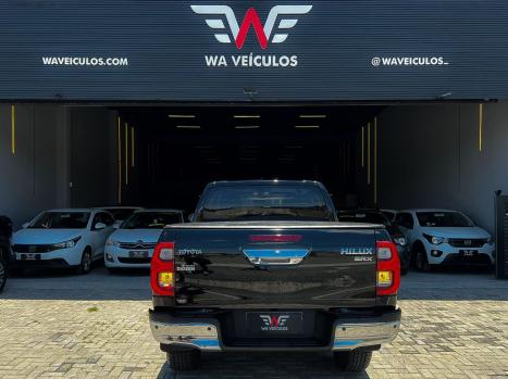 TOYOTA Hilux Caminhonete 2.8 16V SRX 4X4 TURBO DIESEL CABINE DUPLA AUTOMTICO, Foto 2