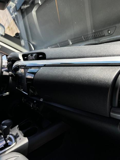 TOYOTA Hilux Caminhonete 2.8 16V SRX 4X4 TURBO DIESEL CABINE DUPLA AUTOMTICO, Foto 14