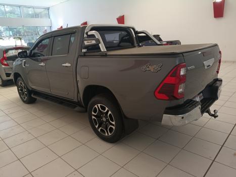 TOYOTA Hilux Caminhonete 2.8 16V SRX 4X4 TURBO DIESEL CABINE DUPLA AUTOM�TICO, Foto 6