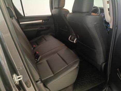 TOYOTA Hilux Caminhonete 2.8 16V SRX 4X4 TURBO DIESEL CABINE DUPLA AUTOM�TICO, Foto 15