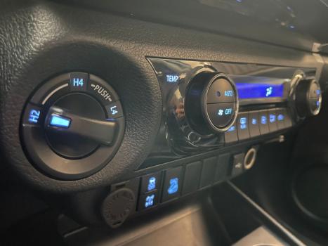 TOYOTA Hilux Caminhonete 2.8 16V SRV 4X4 DIESEL CABINE DUPLA AUTOM�TICO, Foto 17