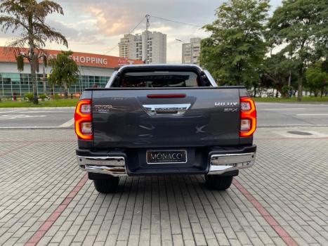 TOYOTA Hilux Caminhonete 2.8 16V SRX 4X4 DIESEL CABINE DUPLA AUTOM�TICO, Foto 3