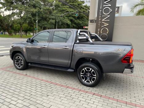 TOYOTA Hilux Caminhonete 2.8 16V SRX 4X4 DIESEL CABINE DUPLA AUTOM�TICO, Foto 4