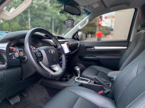 TOYOTA Hilux Caminhonete 2.8 16V SRX 4X4 DIESEL CABINE DUPLA AUTOM�TICO, Foto 5