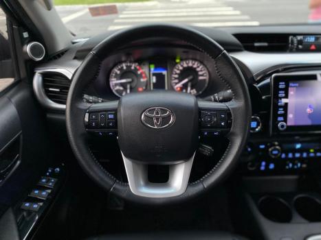 TOYOTA Hilux Caminhonete 2.8 16V SRX 4X4 DIESEL CABINE DUPLA AUTOM�TICO, Foto 11