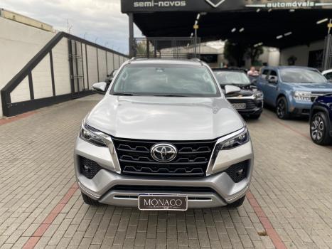 TOYOTA Hilux Caminhonete 2.8 16V 4P SRX DIESEL CABINE DUPLA, Foto 2