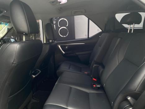TOYOTA Hilux Caminhonete 2.8 16V 4P SRX DIESEL CABINE DUPLA, Foto 7