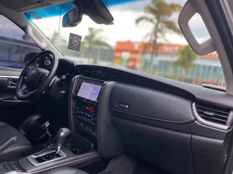 TOYOTA Hilux Caminhonete 2.8 16V 4P SRX DIESEL CABINE DUPLA, Foto 8