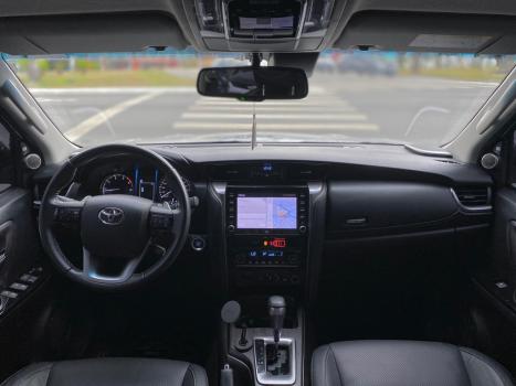 TOYOTA Hilux Caminhonete 2.8 16V 4P SRX DIESEL CABINE DUPLA, Foto 10