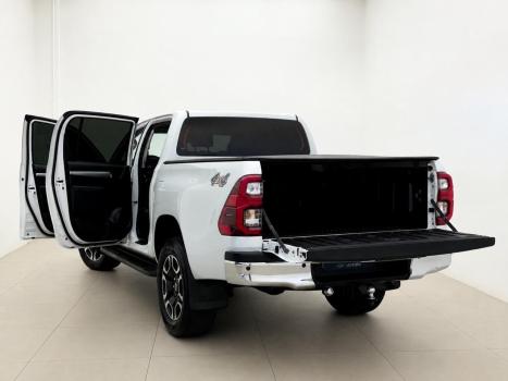 TOYOTA Hilux Caminhonete 2.8 16V SRX 4X4 TURBO DIESEL CABINE DUPLA AUTOM�TICO, Foto 7