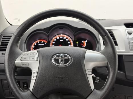 TOYOTA Hilux Caminhonete 3.0 16V 4P 4X4 SRV TURBO DIESEL CABINE DUPLA AUTOMÁTICO, Foto 9