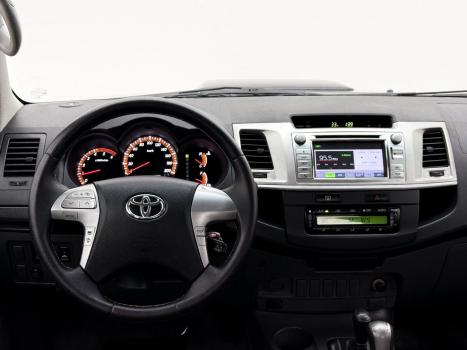 TOYOTA Hilux Caminhonete 3.0 16V 4P 4X4 SRV TURBO DIESEL CABINE DUPLA AUTOMÁTICO, Foto 14