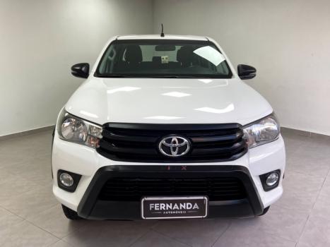 TOYOTA Hilux Caminhonete 2.8 16V 4P SR 4X4 DIESEL CHALLENGE CABINE DUPLA AUTOMÁTICO, Foto 2