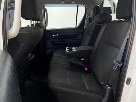 TOYOTA Hilux Caminhonete 2.8 16V 4P SR 4X4 DIESEL CHALLENGE CABINE DUPLA AUTOMÁTICO, Foto 13