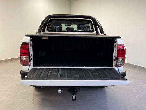 TOYOTA Hilux Caminhonete 2.8 16V 4P SR 4X4 DIESEL CHALLENGE CABINE DUPLA AUTOMÁTICO, Foto 14
