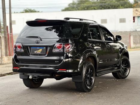 TOYOTA Hilux SW4 2.7 16V 4P SR FLEX AUTOMTICO, Foto 13