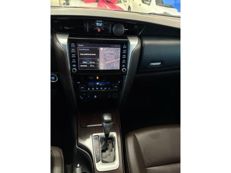 TOYOTA Hilux SW4 2.8 16V 4P SRX 4X4 7 LUGARES TURBO DIESEL AUTOMTICO, Foto 9