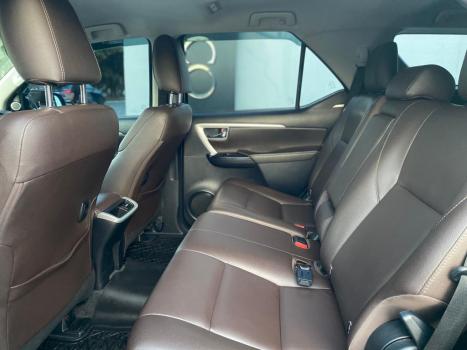 TOYOTA Hilux SW4 2.8 16V 4P SRX 4X4 7 LUGARES TURBO DIESEL AUTOM�TICO, Foto 7