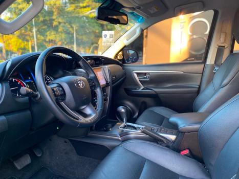 TOYOTA Hilux SW4 2.8 16V 4P SRX 4X4 7 LUGARES TURBO DIESEL AUTOM�TICO, Foto 5