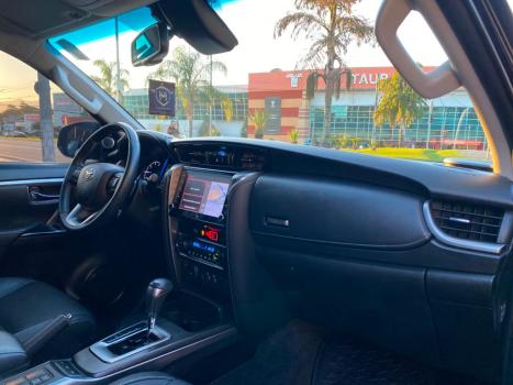TOYOTA Hilux SW4 2.8 16V 4P SRX 4X4 7 LUGARES TURBO DIESEL AUTOM�TICO, Foto 8