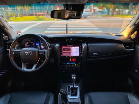 TOYOTA Hilux SW4 2.8 16V 4P SRX 4X4 7 LUGARES TURBO DIESEL AUTOM�TICO, Foto 10