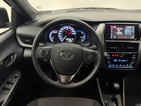TOYOTA Yaris Hatch 1.5 16V 4P FLEX XL MULTIDRIVE AUTOM�TICO CVT, Foto 15
