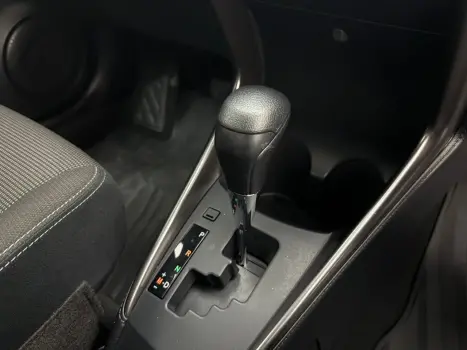 TOYOTA Yaris Hatch 1.5 16V 4P FLEX XL MULTIDRIVE AUTOM�TICO CVT, Foto 20