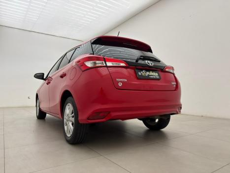 TOYOTA Yaris Hatch 1.3 16V 4P FLEX XL MULTIDRIVE AUTOM�TICO CVT, Foto 3