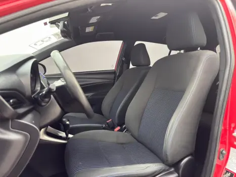 TOYOTA Yaris Hatch 1.3 16V 4P FLEX XL MULTIDRIVE AUTOM�TICO CVT, Foto 10