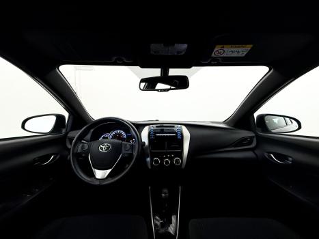 TOYOTA Yaris Hatch 1.3 16V 4P FLEX XL, Foto 3