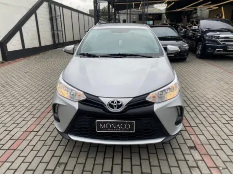 TOYOTA Yaris Hatch 1.5 16V 4P FLEX XL MULTIDRIVE AUTOM�TICO CVT, Foto 3