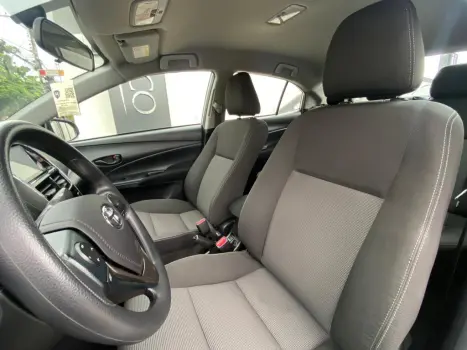 TOYOTA Yaris Hatch 1.5 16V 4P FLEX XL MULTIDRIVE AUTOM�TICO CVT, Foto 7