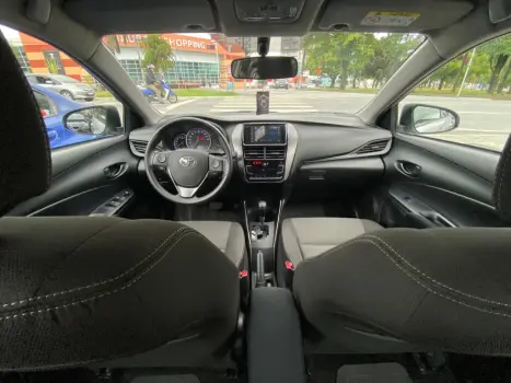 TOYOTA Yaris Hatch 1.5 16V 4P FLEX XL MULTIDRIVE AUTOM�TICO CVT, Foto 10