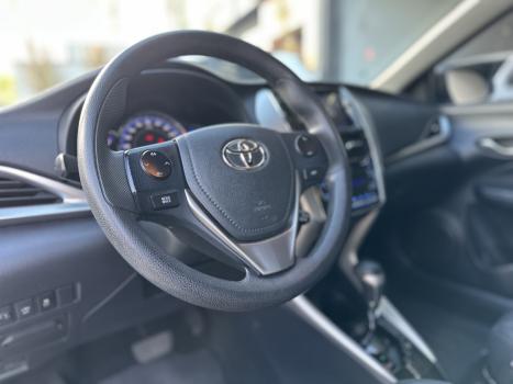 TOYOTA Yaris Hatch 1.3 16V 4P FLEX XL PLUS TECH MULTIDRIVE AUTOM�TICO CVT, Foto 2