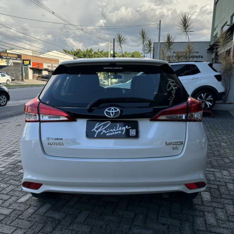 TOYOTA Yaris Hatch 1.3 16V 4P FLEX XL PLUS TECH MULTIDRIVE AUTOM�TICO CVT, Foto 3