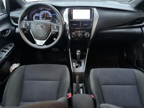 TOYOTA Yaris Hatch 1.3 16V 4P FLEX XL, Foto 8