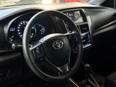 TOYOTA Yaris Hatch 1.5 16V 4P FLEX XL MULTIDRIVE AUTOM�TICO CVT, Foto 12
