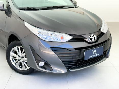 TOYOTA Yaris Sedan 1.5 16V 4P FLEX XL, Foto 2