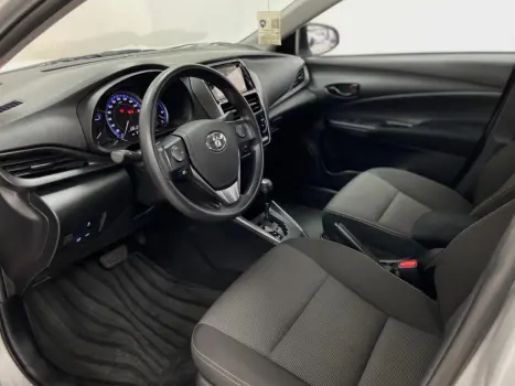 TOYOTA Yaris Sedan 1.5 16V 4P FLEX XS CONNECT MULTIDRIVE AUTOM�TICO CVT, Foto 5