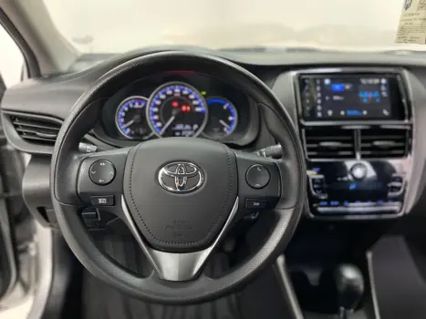 TOYOTA Yaris Sedan 1.5 16V 4P FLEX XS CONNECT MULTIDRIVE AUTOM�TICO CVT, Foto 6