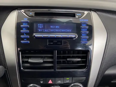 TOYOTA Yaris Sedan 1.5 16V 4P FLEX XL LIVE MULTIDRIVE AUTOM�TICO CVT, Foto 8