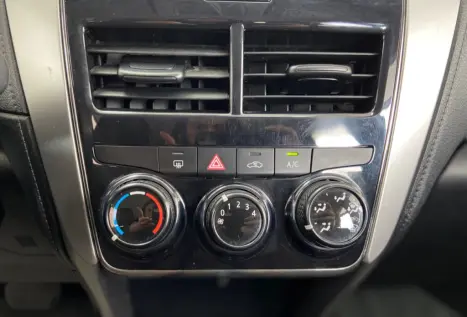 TOYOTA Yaris Sedan 1.5 16V 4P FLEX XL LIVE MULTIDRIVE AUTOM�TICO CVT, Foto 9