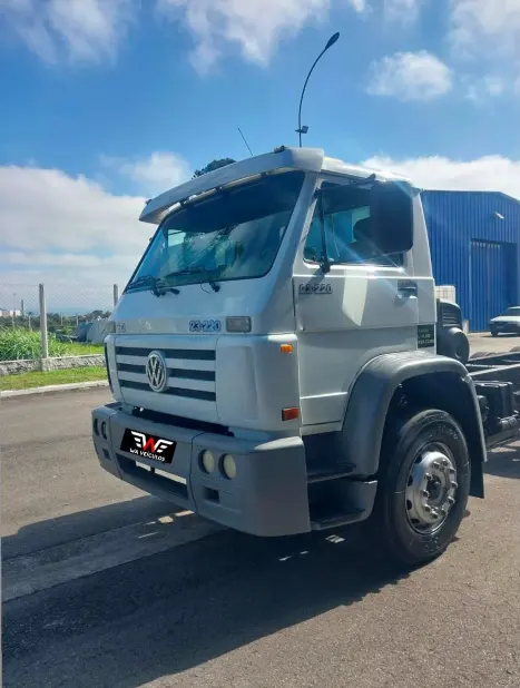 VOLKSWAGEN 23-220 WORKER, Foto 2