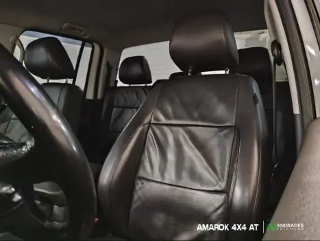 VOLKSWAGEN Amarok 2.0 16V 4X4 CABINE DUPLA HIGHLINE TURBO INTERCOOLER AUTOMÁTICO, Foto 6 VOLKSWAGEN Amarok 2.0 16V 4X4 CABINE DUPLA HIGHLINE TURBO INTERCOOLER AUTOMÁTICO, Foto 6
