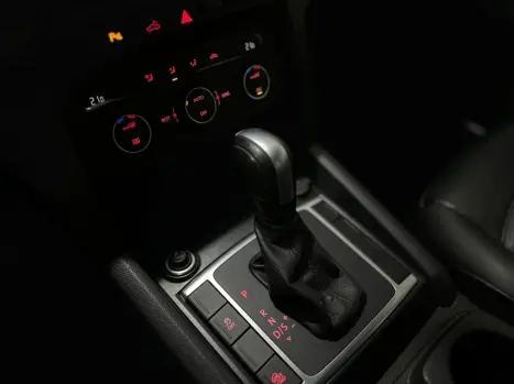 VOLKSWAGEN Amarok 2.0 16V 4X4 CABINE DUPLA COMFORTLINE TURBO INTERCOOLER AUTOM�TICO, Foto 9