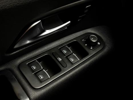 VOLKSWAGEN Amarok 3.0 V6 CABINE DUPLA HIGHLINE 4X4 TURBO INTERCOOLER AUTOMÁTICO, Foto 11