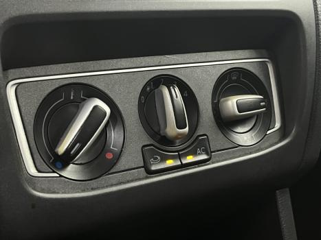 VOLKSWAGEN Fox 1.0 4P TREND FLEX, Foto 11 VOLKSWAGEN Fox 1.0 4P TREND FLEX, Foto 11