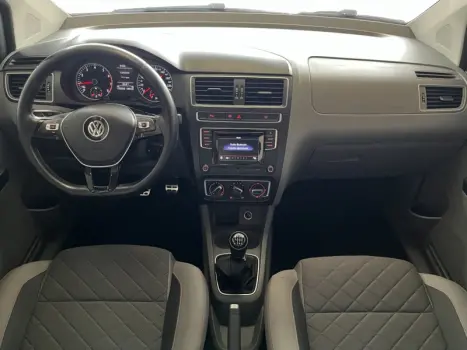 VOLKSWAGEN Fox 1.6 16V 4P MSI HIGHLINE FLEX, Foto 2 VOLKSWAGEN Fox 1.6 16V 4P MSI HIGHLINE FLEX, Foto 2