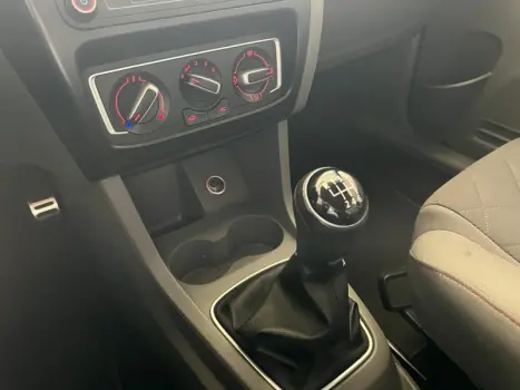 VOLKSWAGEN Fox 1.6 16V 4P MSI HIGHLINE FLEX, Foto 5 VOLKSWAGEN Fox 1.6 16V 4P MSI HIGHLINE FLEX, Foto 5